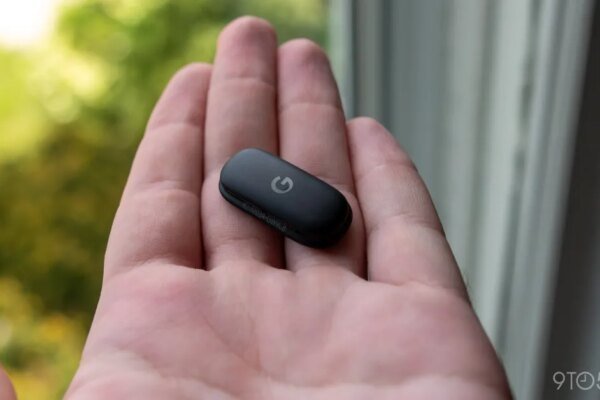 People are sticking the Fitbit Air to their bodies with tape [Gallery]