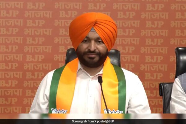 "One Family One Ticket" Row Grows As BJP's Ravneet Bittu Targets Congress