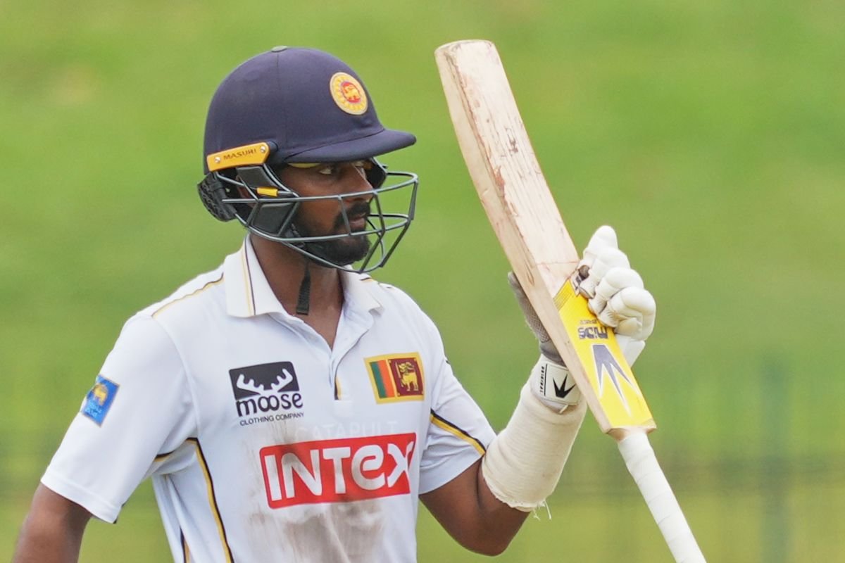 Prasidh Krishna takes 3-35 for India. Sri Lanka reaches 130-4 at lunch on Day 3 of 2nd cricket test