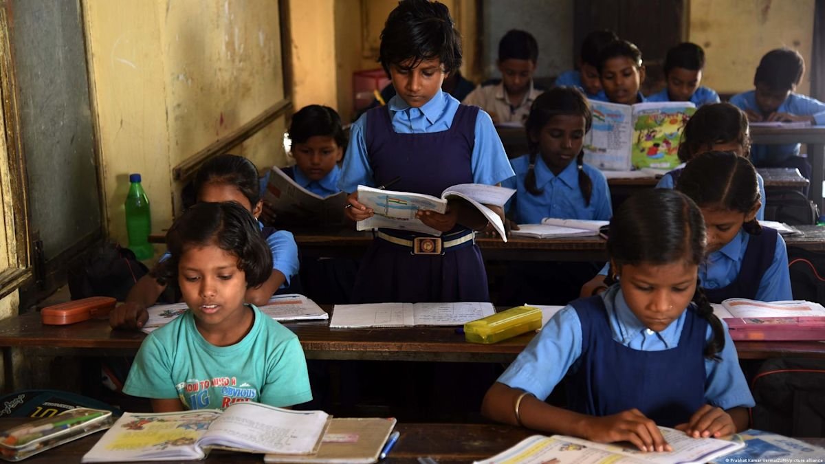 India 'Cockroach' movement takes aim at government schools