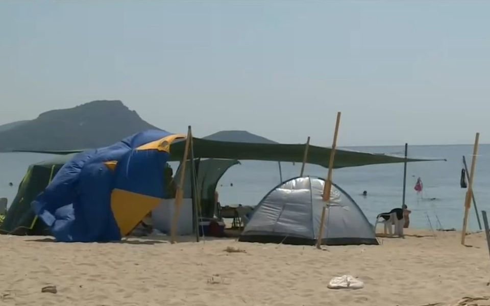 Makeshift homes on pristine beaches removed
