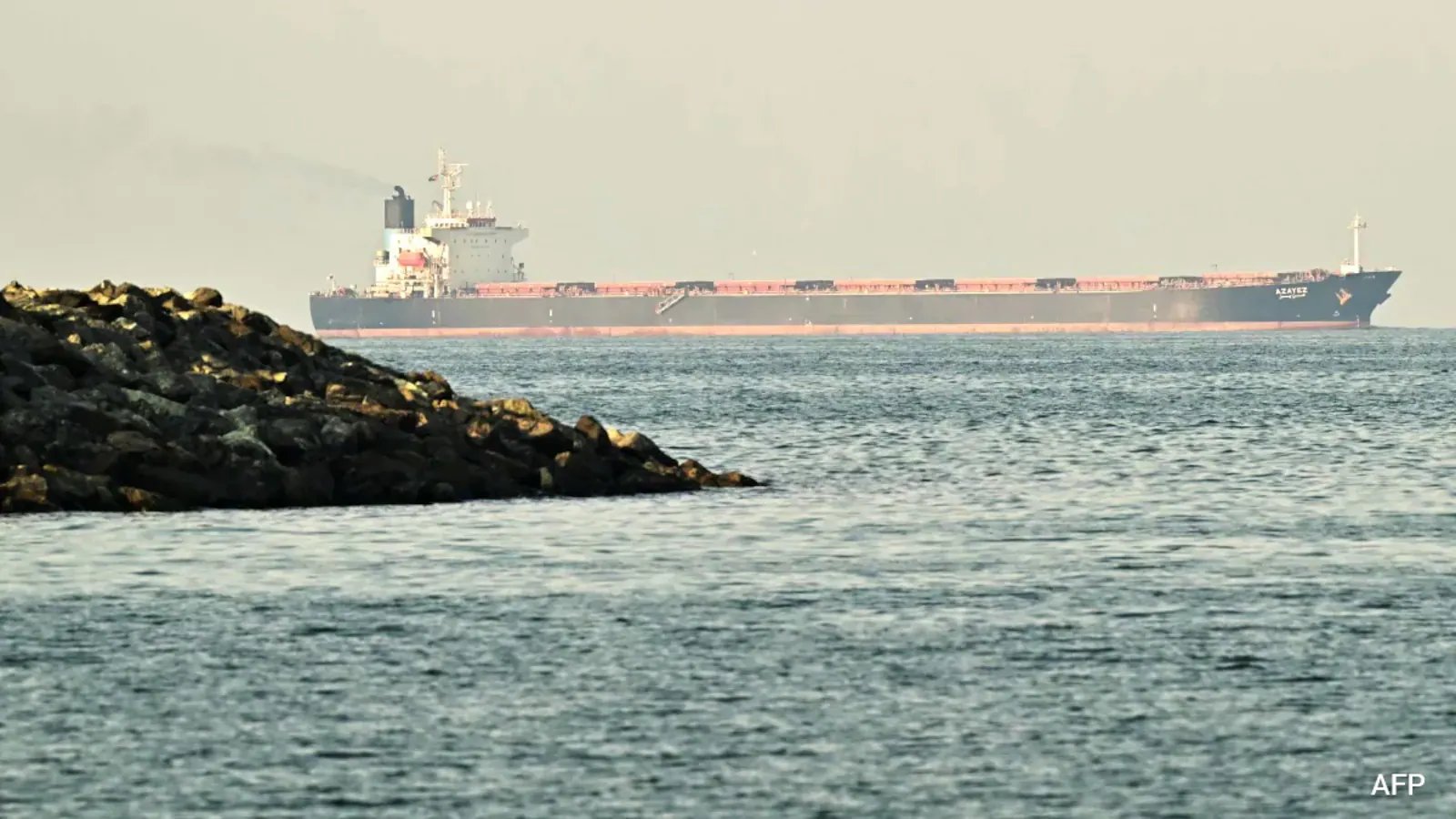 US Iran War How 'Dark' Tankers In Strait Of Hormuz Are Keeping Oil Prices In Check