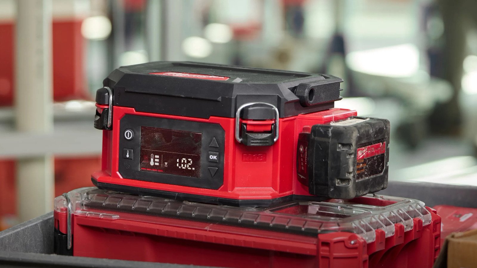 Milwaukee's New Lunch Warmer Uses One M18 Battery To Deliver A Hot Meal On The Jobsite