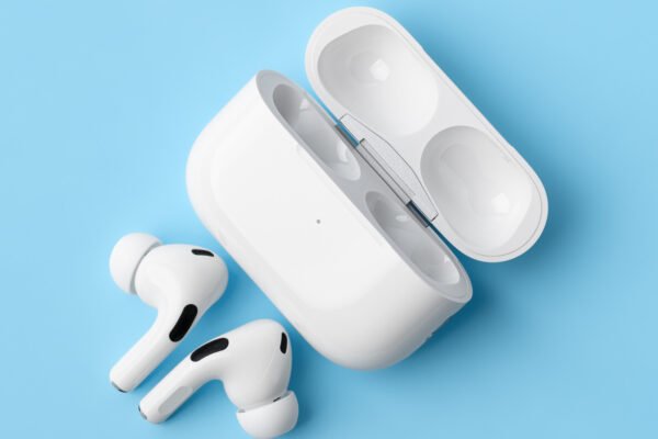 5 Common Problems Owners Have With Apple AirPods