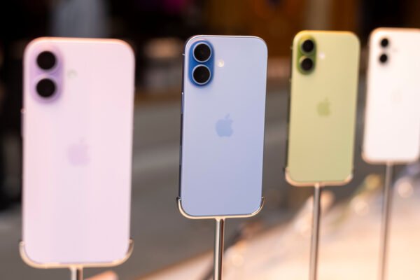 4 Reasons To Skip The iPhone 18 (And Why You Should Upgrade To iPhone 17 Now)