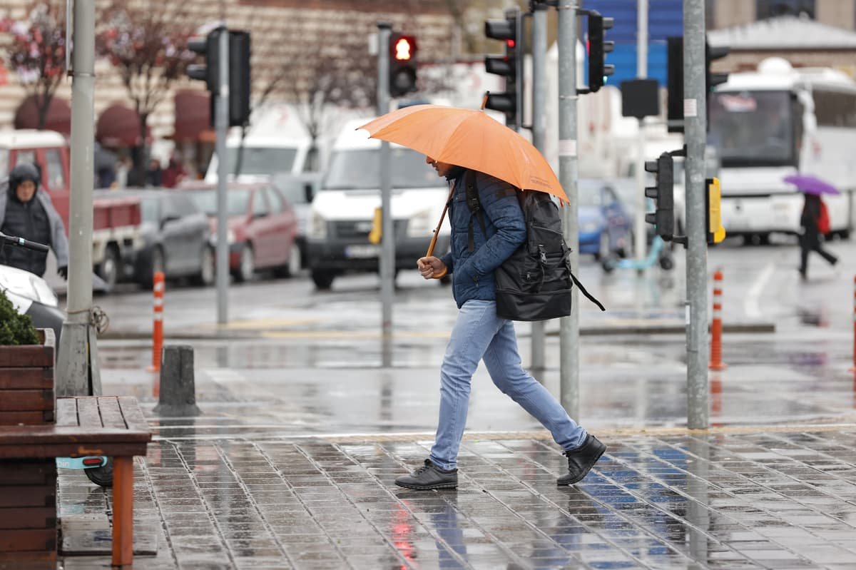 Flooding alerts issued by Environment Agency as heavy rain hits Rotherham