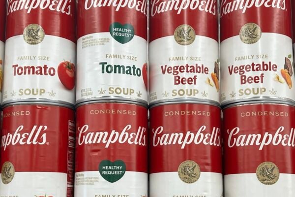 Campbell's forecasts weak year ahead on pressured consumer spending