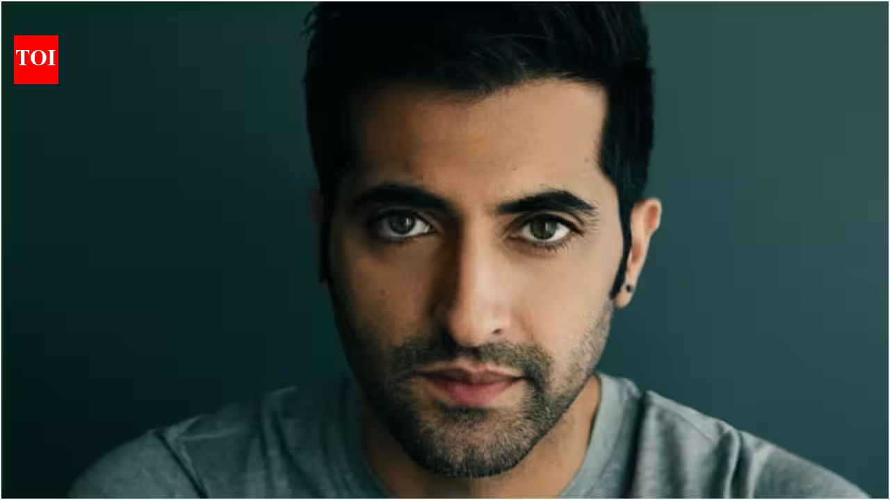 'Even when he is not shooting, Shah Rukh Khan comes on set': Akshay Oberoi calls 'King' co-star ‘one of the kindest, gentlest people’, credits Siddharth Anand and ‘Fighter’ for his ‘Toxic’ breakthrough |