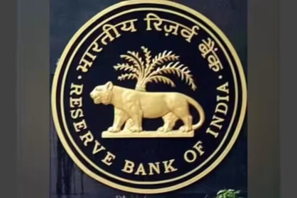 India draws record $127 billion through forex deposits: RBI