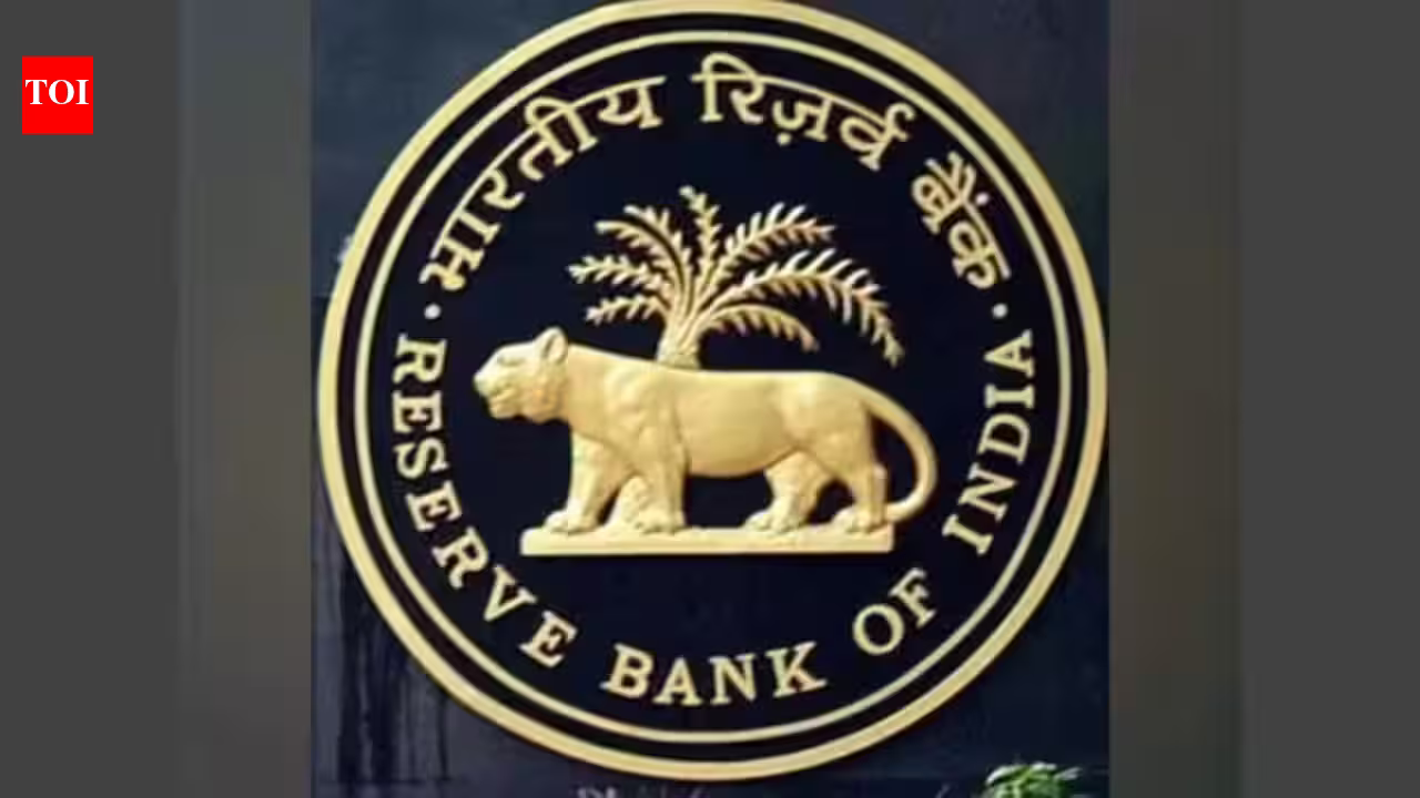 India draws record $127 billion through forex deposits: RBI