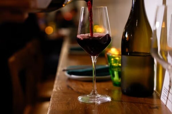 South London park café creating 'friendly environment' can now serve alcohol