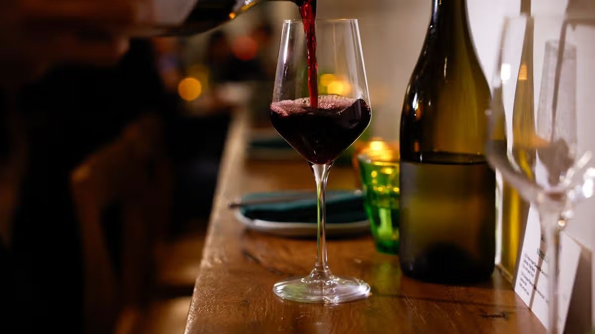 South London park café creating 'friendly environment' can now serve alcohol