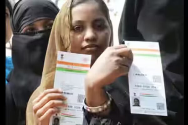 Aadhaar Mandatory for All, Except the Bureaucrats: The CGHS Link Standoff