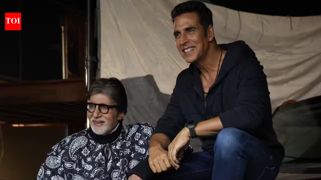 Akshay Kumar Recalls Hysterical Moment When Starstruck Staffer Drenched Amitabh Bachchan in Water!