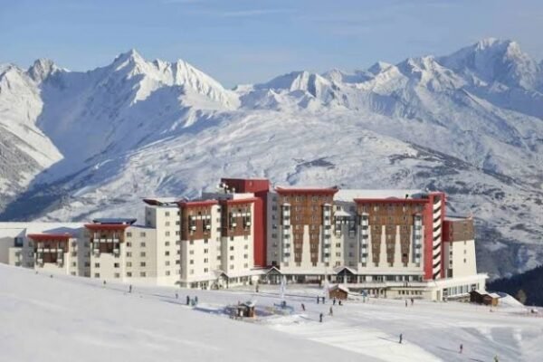 Alpine Aspirations: The Top Family Ski Hotspots Brits Are Targeting for 2027