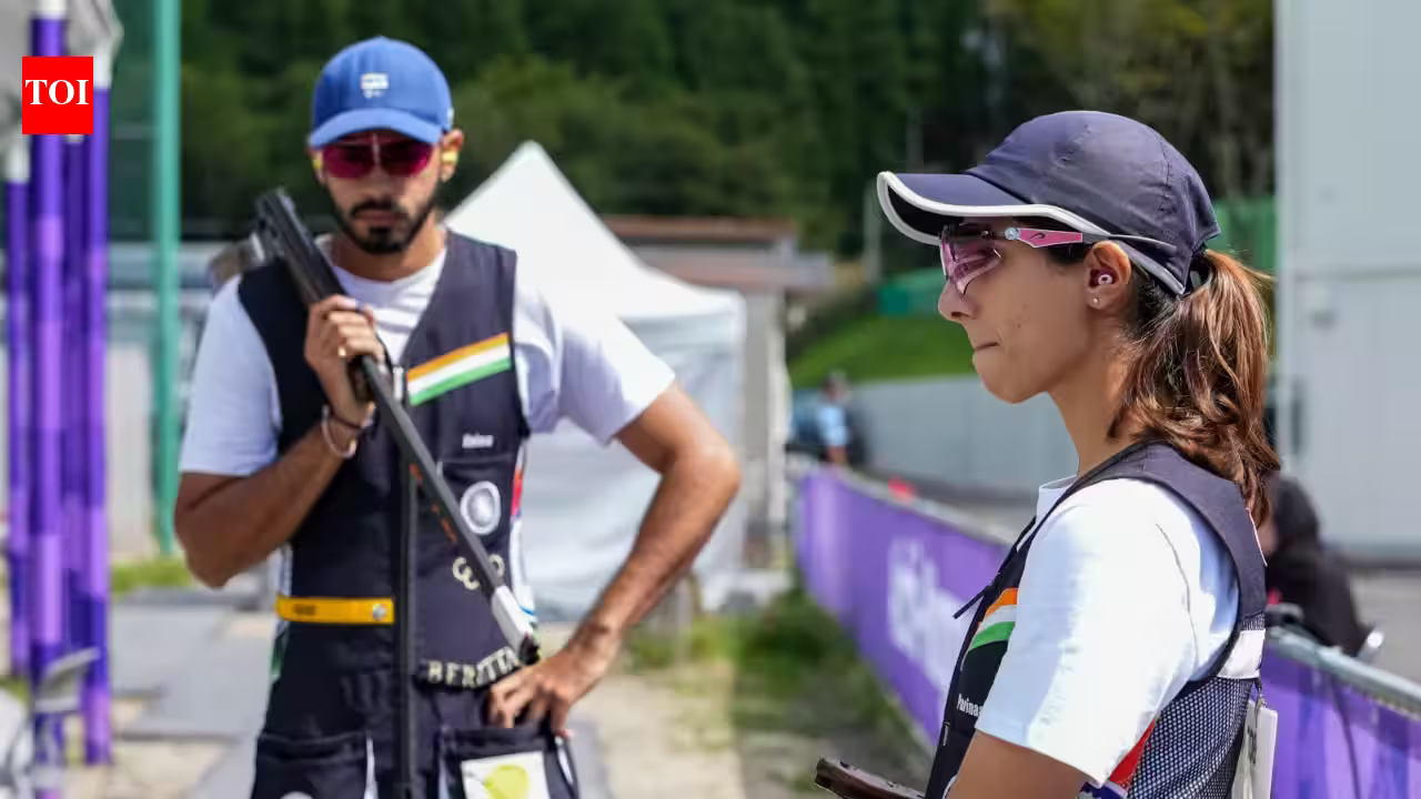 Anant Jeet Naruka and Parinaaz Dhaliwal Clinch Bronze in Asian Games Mixed Skeet Thriller