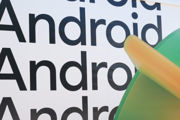 New Android Drop adds remembered items in Find Hub, makes anti-nausea dots official