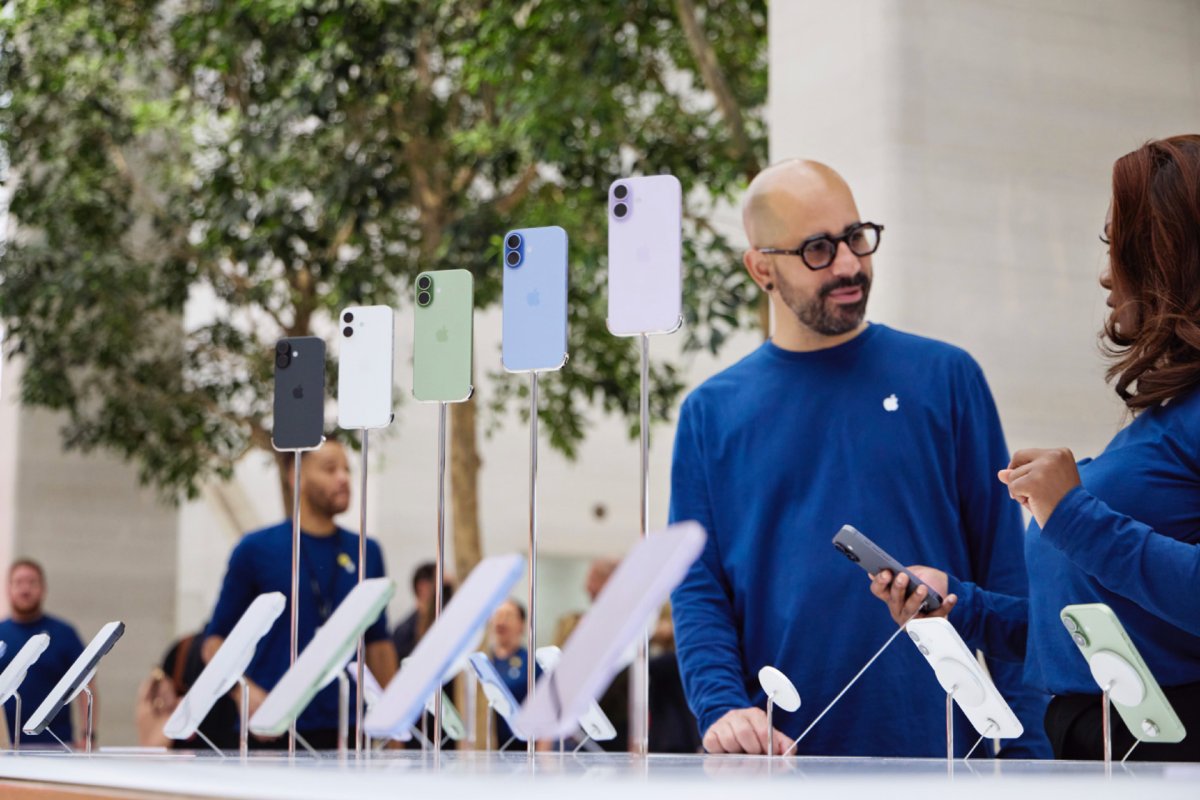 Apple’s New iPhone Glow Leaves Your Older Model with a Hefty Price Tag