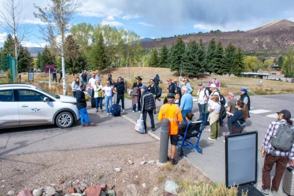 Aspen Airport Grounded: Targeted Email Threat Sparks Mass Evacuation