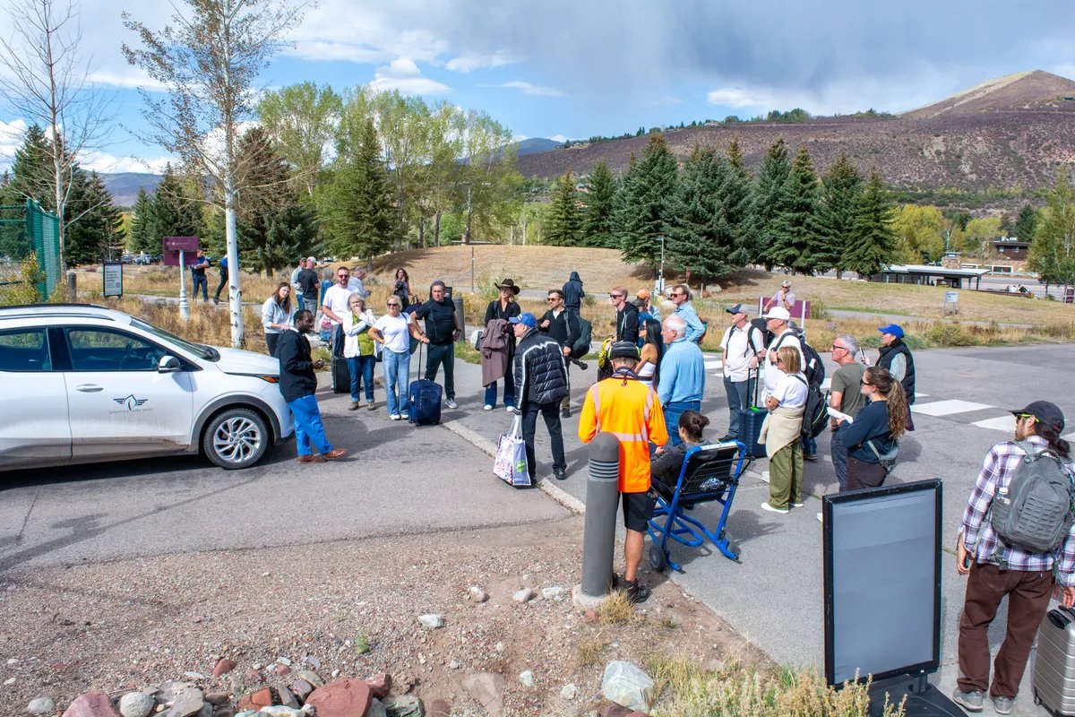Aspen Airport Grounded: Targeted Email Threat Sparks Mass Evacuation