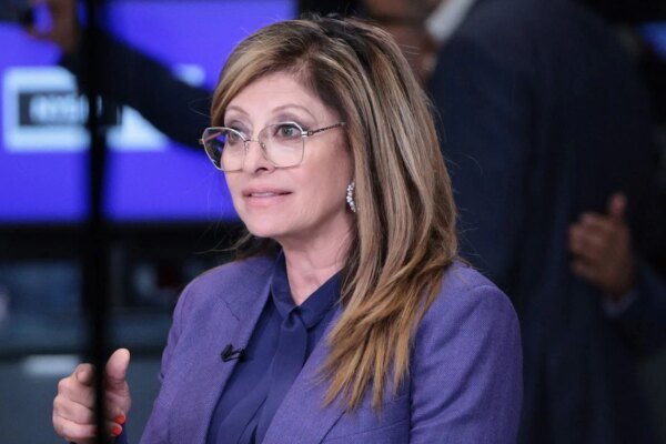 "Bartiromo Bids Farewell: Financial News Icon Exits Fox After Decade-Long Run"