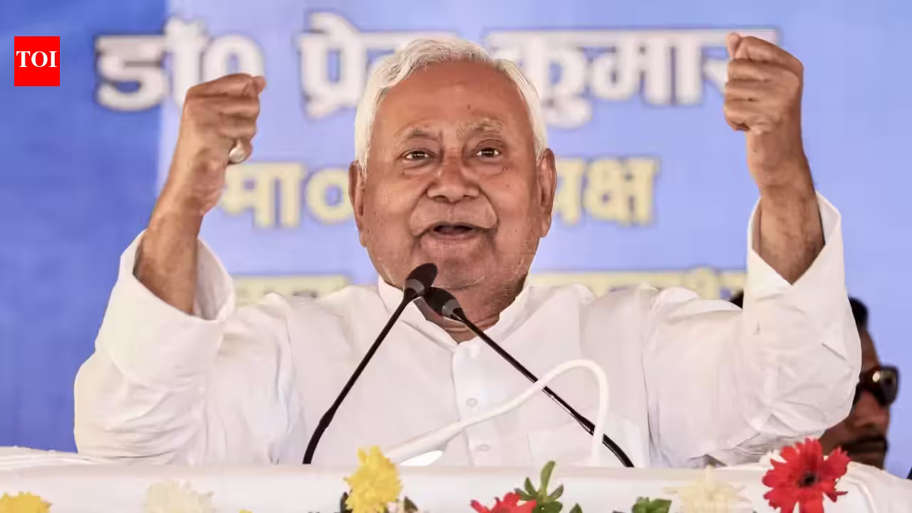 Calculated Defection: Digvijay Singh Claims Nitish’s Exit Was a Missed Opportunity for Reconciliation