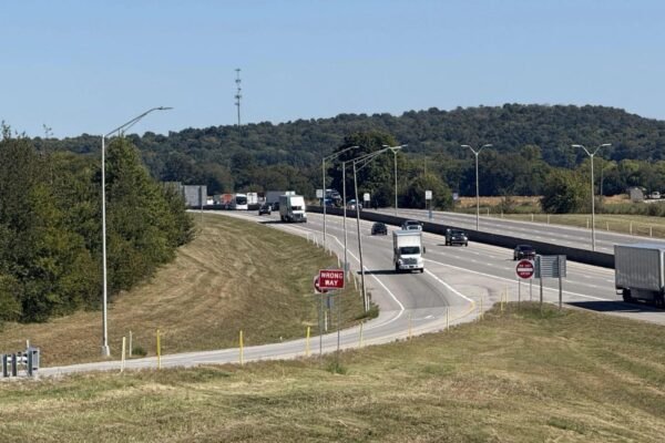 Chaos on I-65: Trooper-Involved Shooting Triggers Massive Emergency Response in Warren County