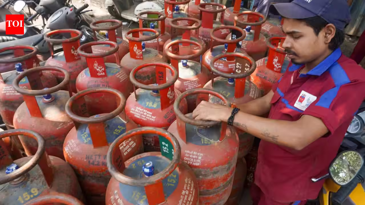 Cooking Gas Revolution: Rural India Sees LPG Refill Window Slashed to 25 Days