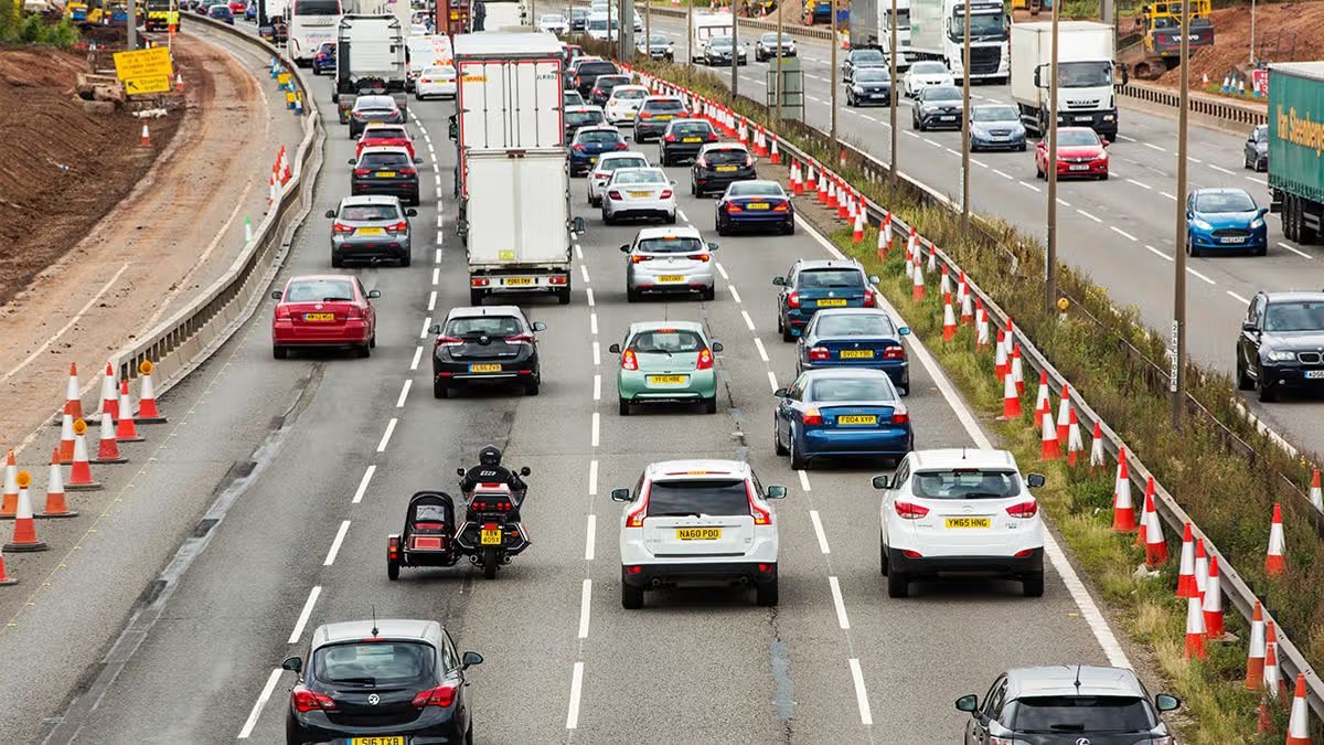 Cruising for a Fine: The Common Motorway Habit Putting Drivers in the Fast Lane to Legal Trouble