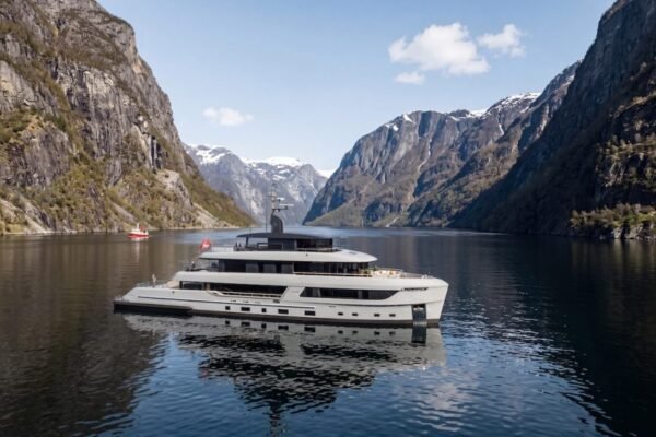 Defying the Horizon: Bering Yachts Unveils the Revolutionary Bering 130 Vector