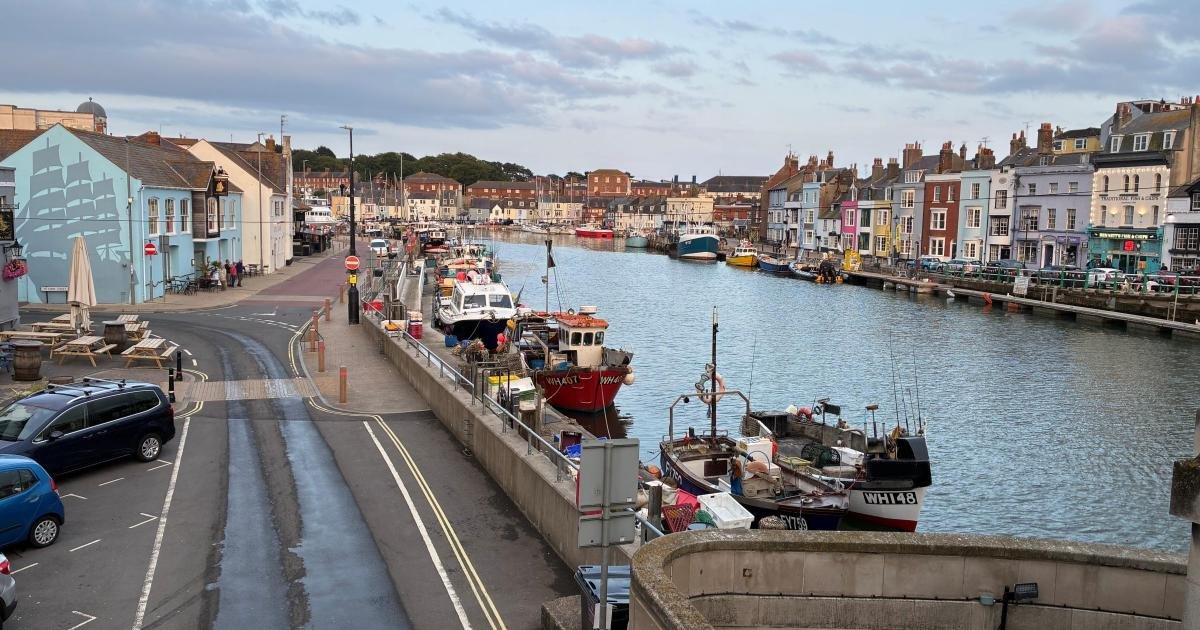 Dorset’s Harbour Paradox: Record Summer Crowds Fail to Mask Tepid Performance