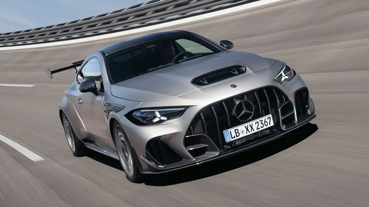 Eight-Cylinder Resurrection: The New Mercedes-AMG CLE 646 Reclaims the Throne