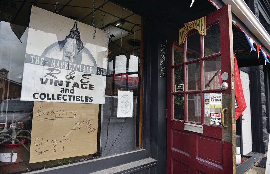 End of an Era: R&E Vintage and Collectibles to Close Its Doors Forever