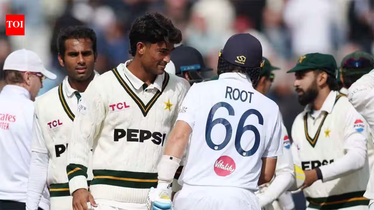 England and Pakistan Rewrite History Books with Rare 138-Year Feat