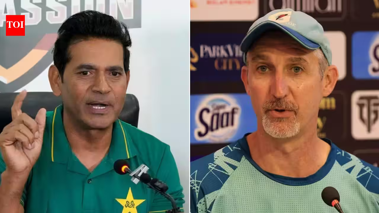 Ex-Pakistan Coach Blows Lid Off Dressing Room Chaos, Singles Out Untouchable Power Broker