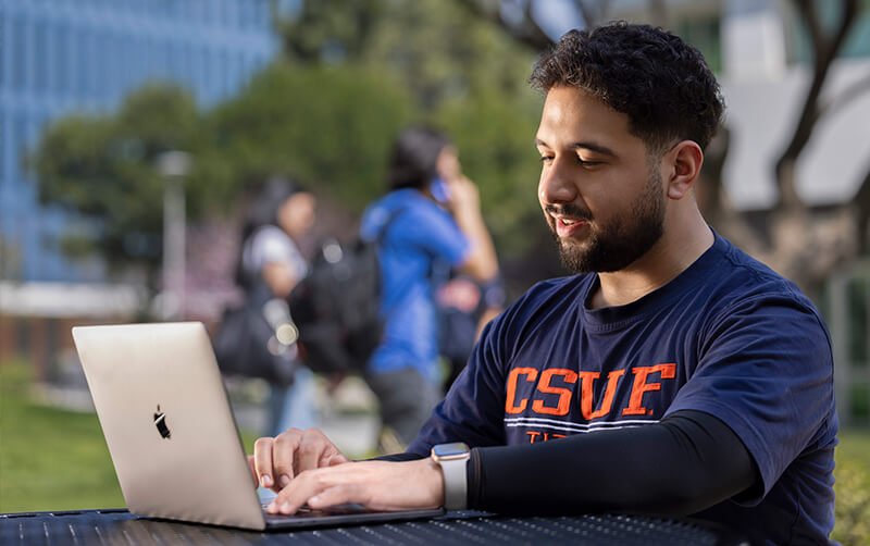 From Freshman Foundations to Career Frontiers: Titan Business EDGE Bridges the Gap to Success