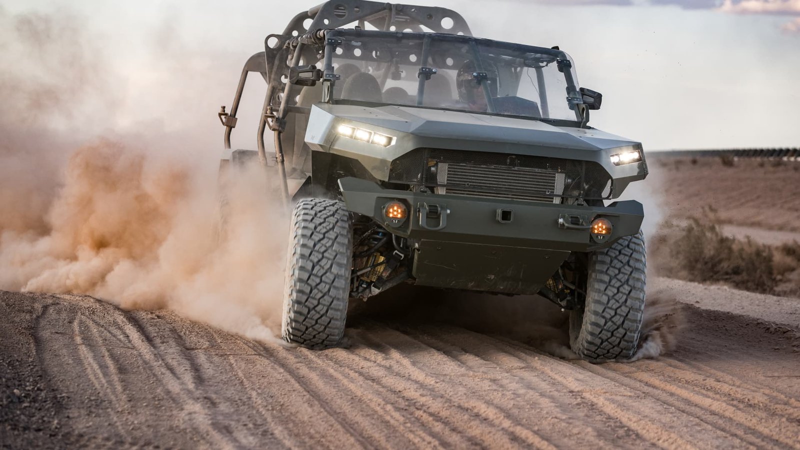 GM, Ford Rivalry Expands Into Defense, Energy