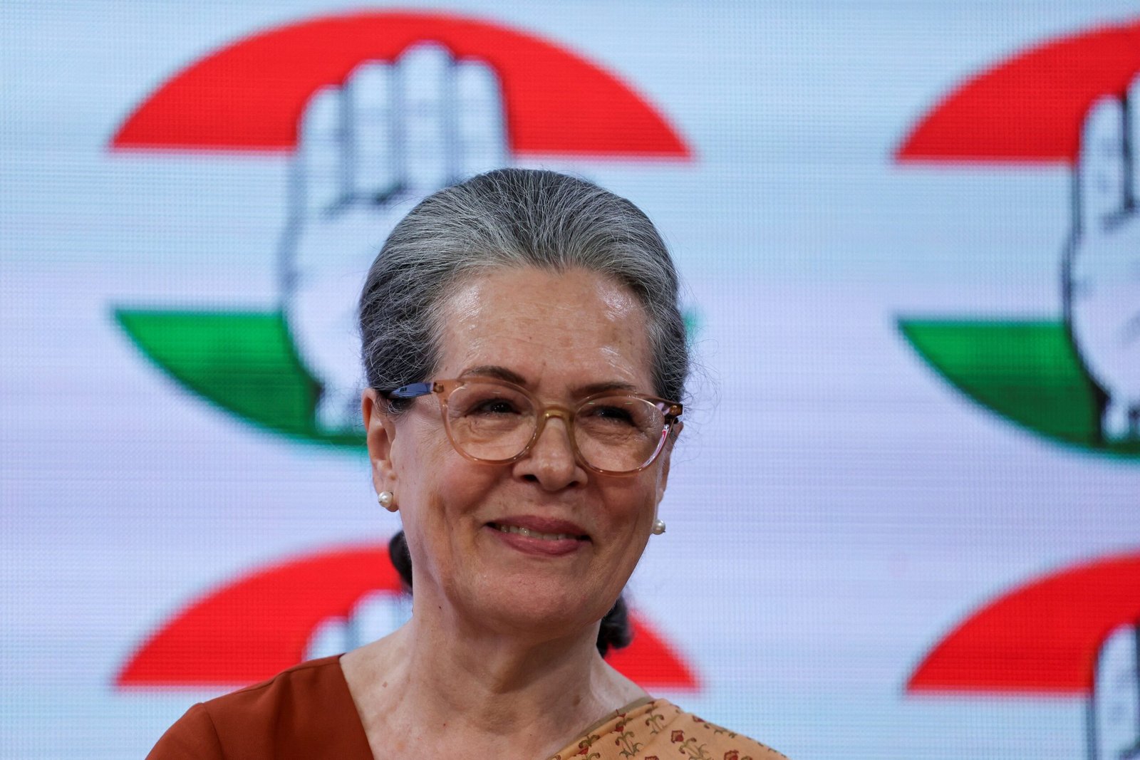 HarperCollins Secures Rights to Sonia Gandhi Memoir Following Stalled Penguin Negotiations
