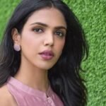 Here is a unique headline for the story:
"Evolution vs. Tradition: Shriya Pilgaonkar Weighs In on Swara Bhasker’s Infamous 'Padmaavat' Controversy"