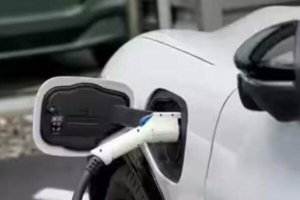 Highway Charge: Government Pushes Automaker-Led Model to Supercharge EV Adoption