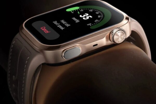 Huawei's Watch D3 Doubles as an Inflatable Blood Pressure Cuff