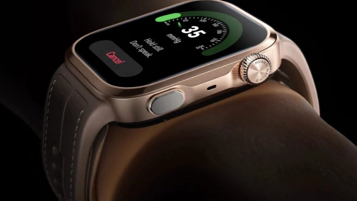 Huawei's Watch D3 Doubles as an Inflatable Blood Pressure Cuff