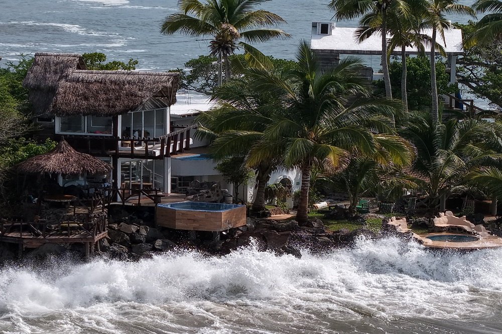 Hurricane Polo Strengthens to Category 4, Bracing for Imminent Mexican Landfall