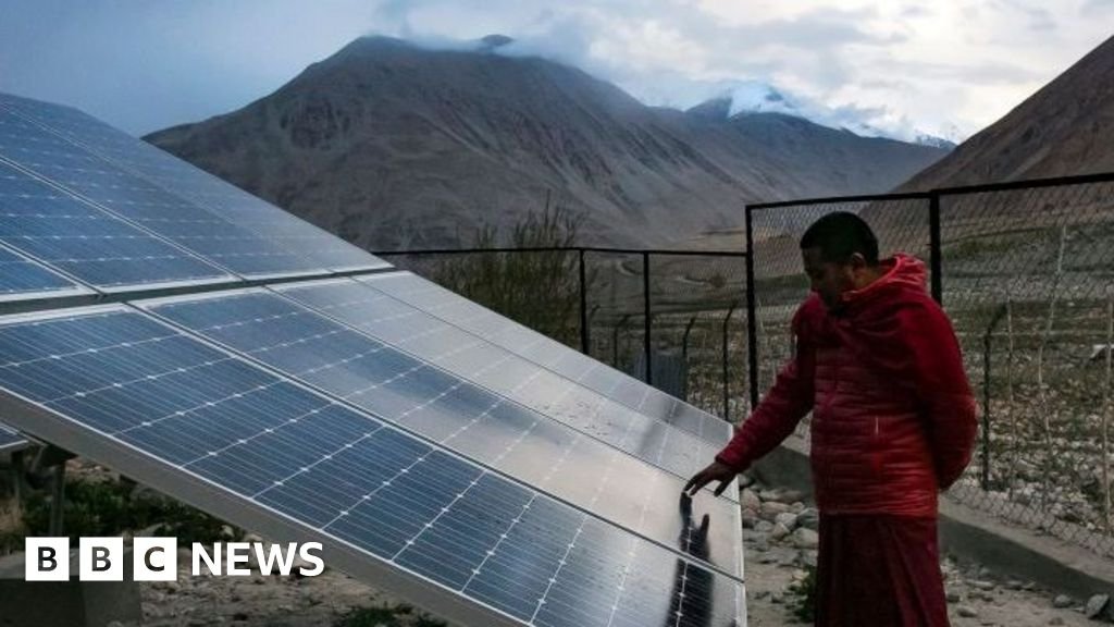 India’s Green Paradox: A Renewable Energy Boom Stifled by Grid Gridlock