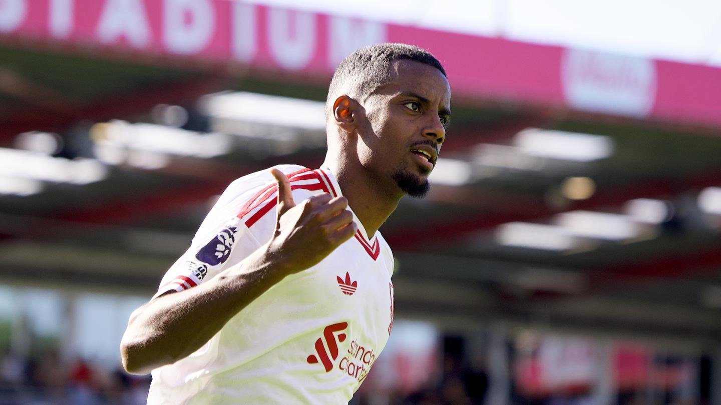 Isak’s Late Heroics Hand Liverpool Vital Win at Bournemouth