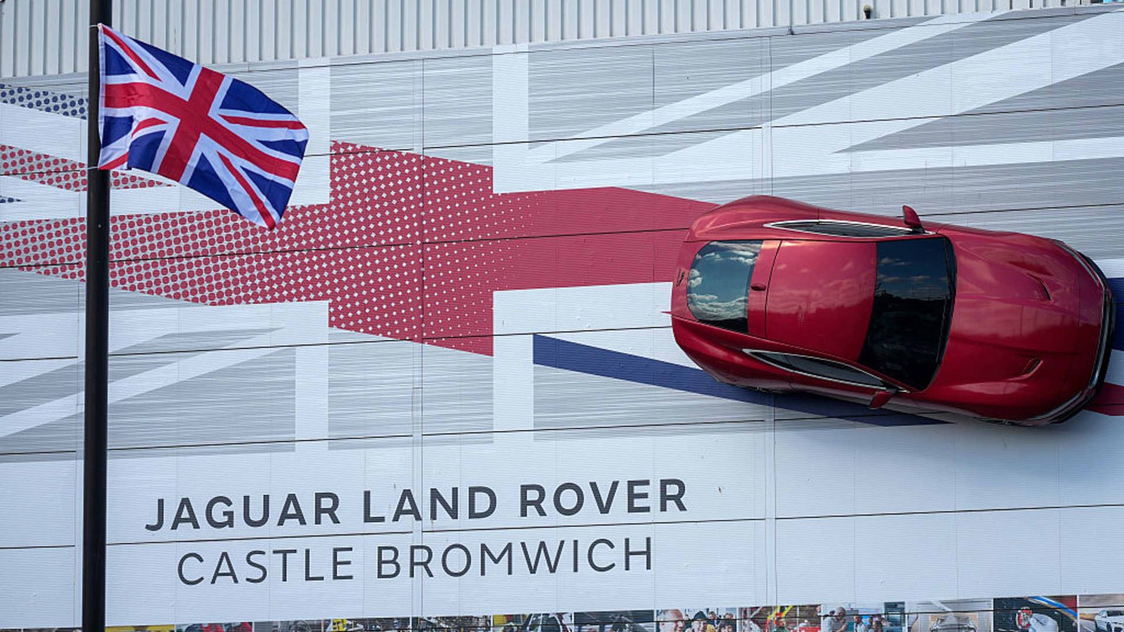 Jaguar Land Rover Accelerates Cost-Cutting Drive with Thousands of Job Cuts