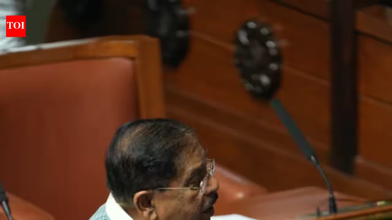 Karnataka Deputy CM G Parameshwara Hails Anant Nag Following Prestigious Dadasaheb Phalke Award Win