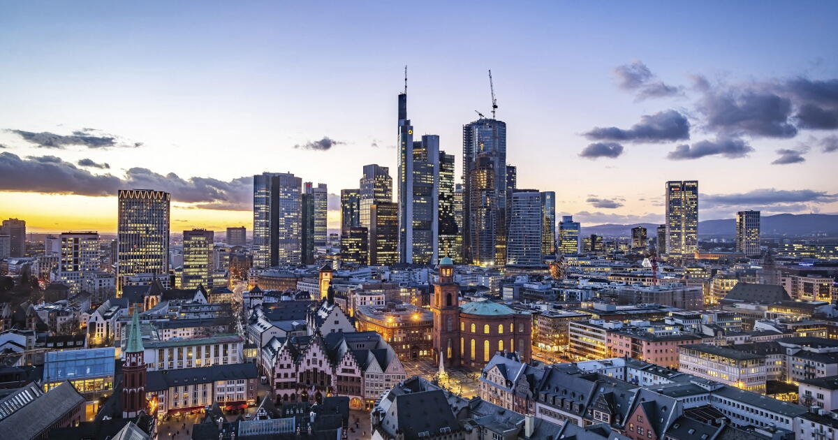 KfW Bets on Greenbacks: Development Bank Taps Dollar Market Amid Economic Headwinds