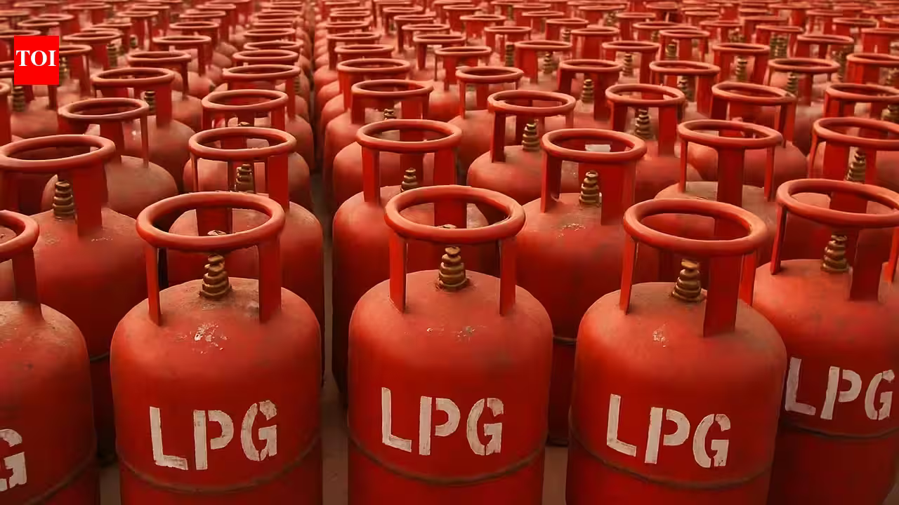 LPG Lockdown: Aadhaar Authentication Now Mandatory for Subsidised Refills Starting October 1