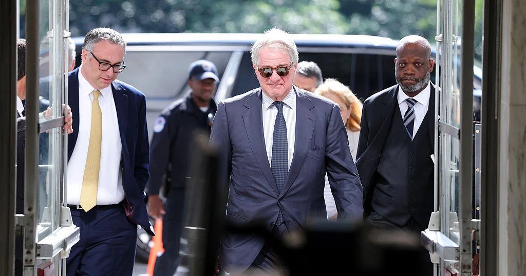 Leon Black Cornered: House Unanimously Holds Billionaire in Contempt